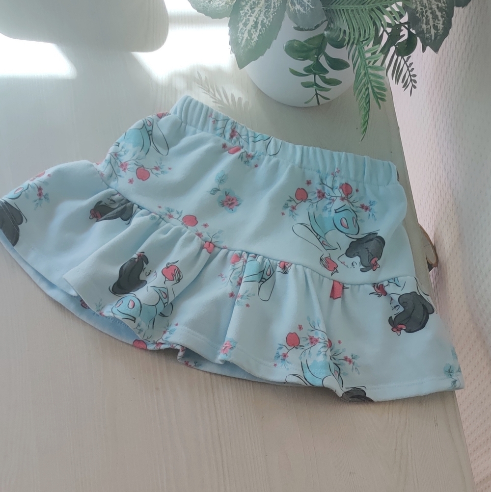 Disney Princess Snow White Ruffle  Pastel Blue w/Red Accents Skorts Size 2T